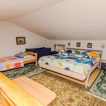 Apartment By The Sea - 24799 Vir